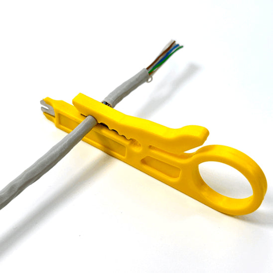 pince a denuder coupe cable